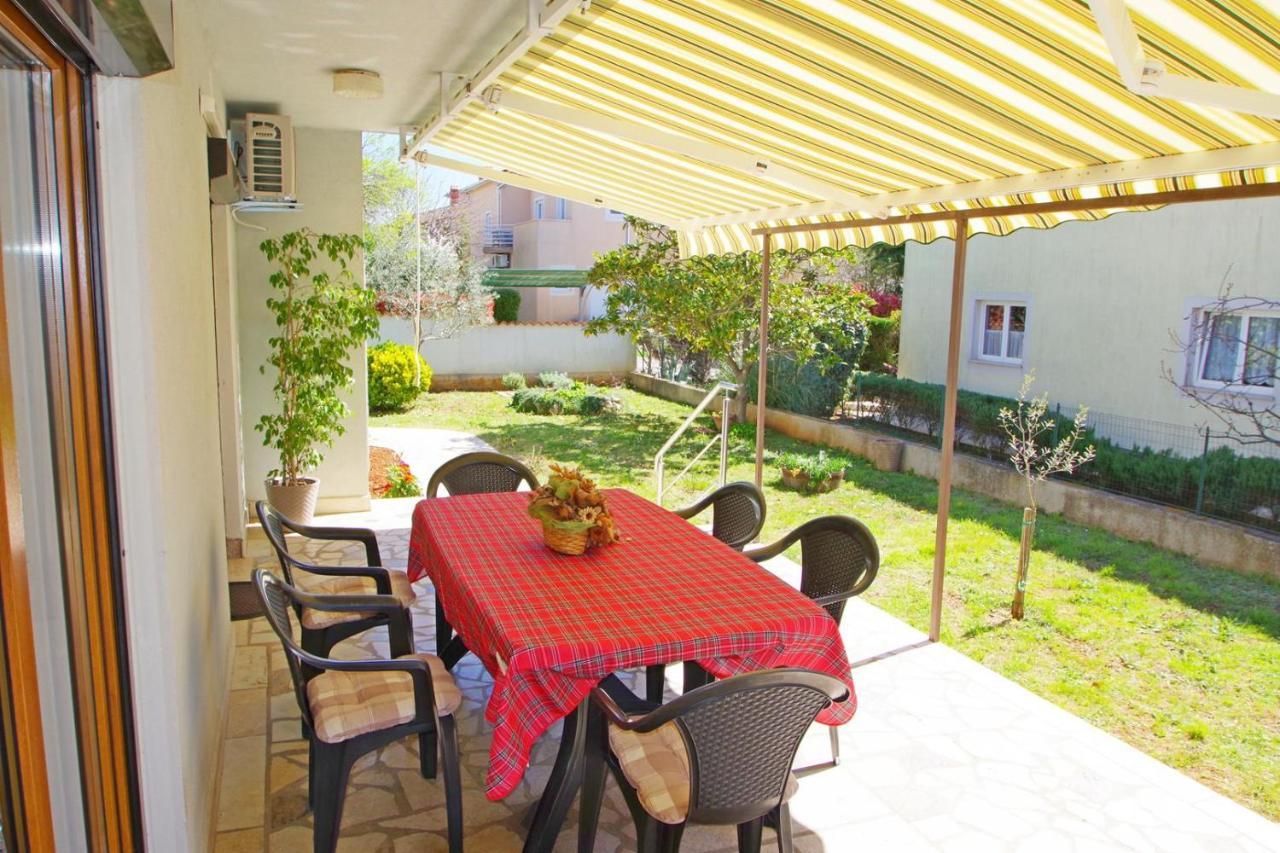 Apartment Ana Pula Exterior photo