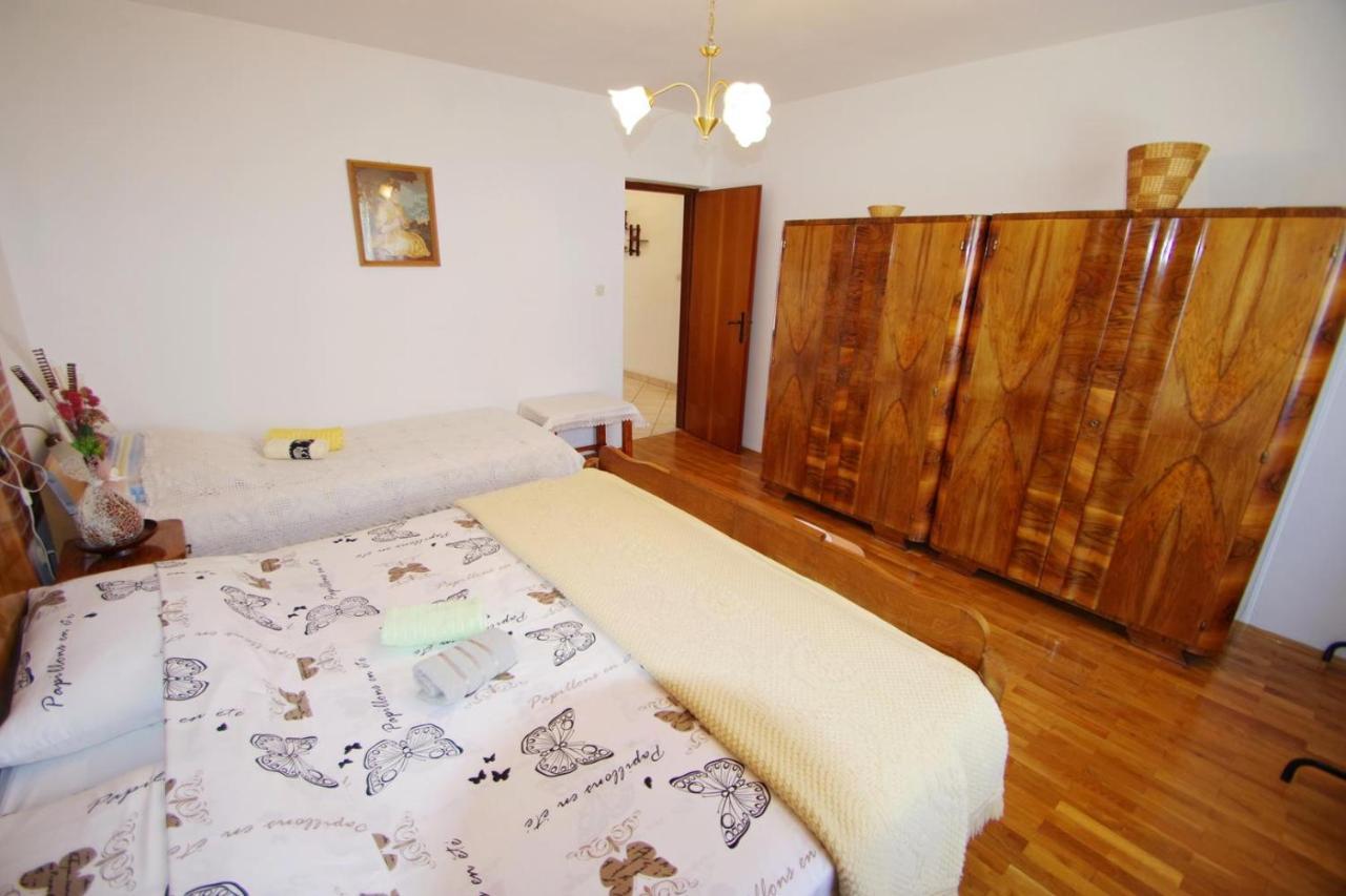 Apartment Ana Pula Exterior photo