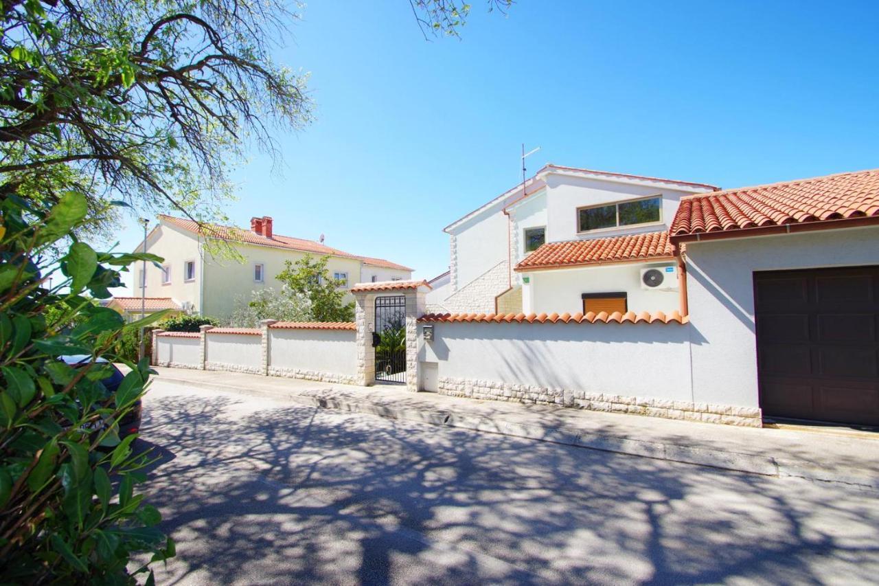 Apartment Ana Pula Exterior photo