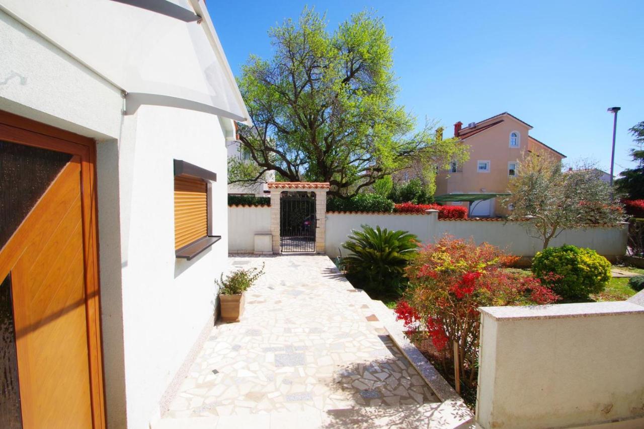 Apartment Ana Pula Exterior photo